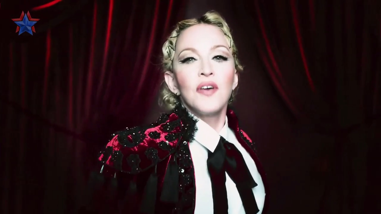 Madonna - Living For Love