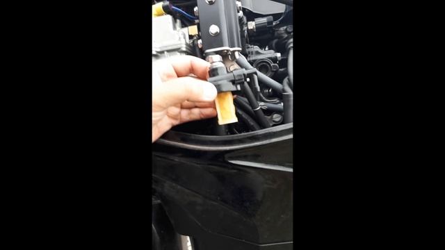 Вода из штатного сепаратора в топливный насос при перевозки лодочного мотора на боку, реально ? смотреть онлайн