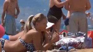Красивые девочки на пляже
