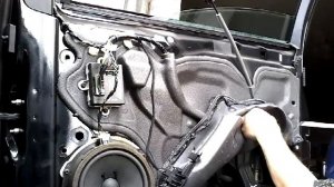 Как снять извлечь заменить стекло передней двери FORD FOCUS MK3 demontaz zamiana szyby drzwi przod