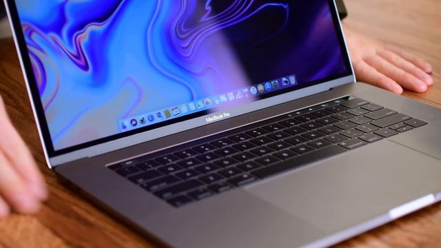 Top 9 Features of the 2018 MacBook Pros! смотреть онлайн