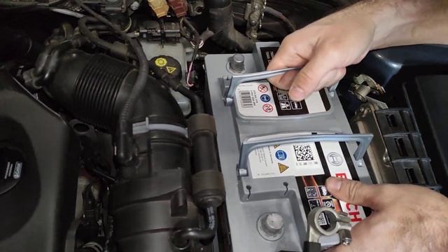 Changement batterie VW Golf 7 TDI 2.0 150ch смотреть онлайн