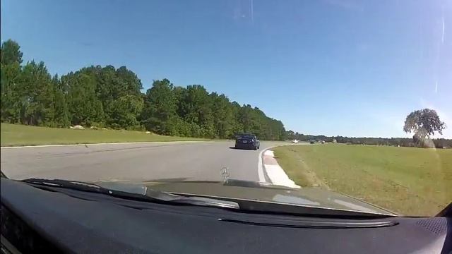 Mercedes Benz 190E 2.3-16 Off Track at Roebling Road смотреть онлайн