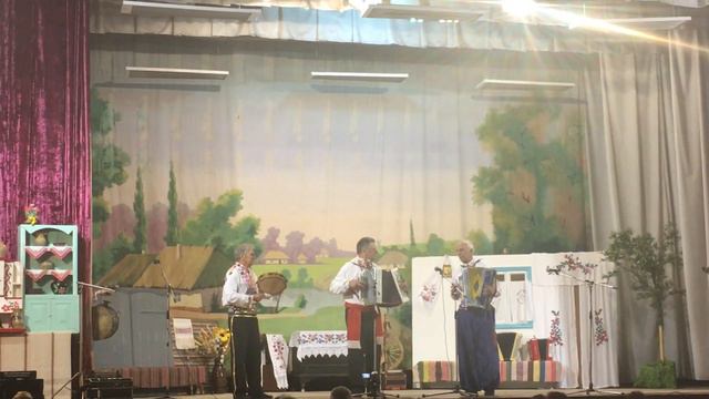 Музики з Миргорода(Гармонь,бубон та барабан) смотреть онлайн