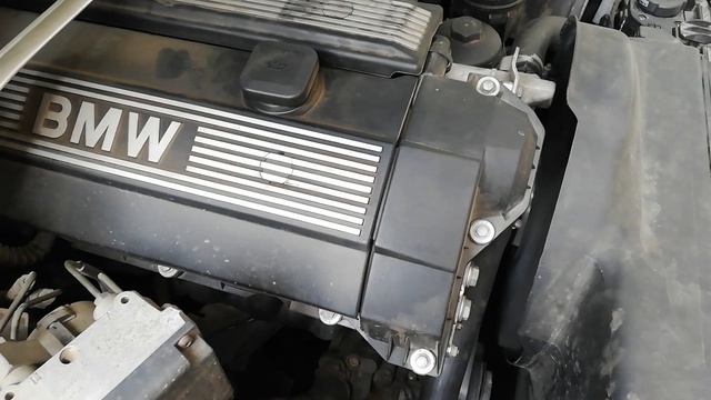 BMW 523 M52b25 Good Engine Sound