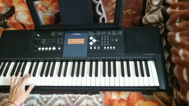 Как играть Гамму Ля мажор левой рукой на синтезаторе смотреть онлайн