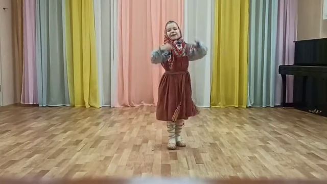 Бузыкина Валерия. Как у наших у ворот муха песенки поет смотреть онлайн