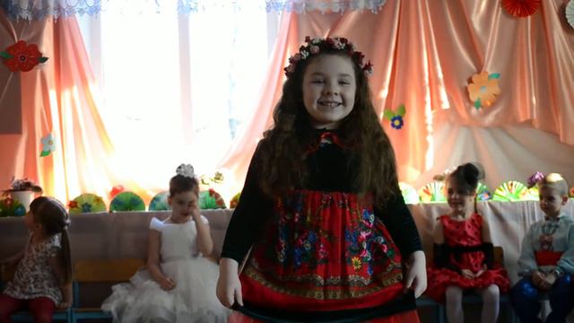 Юлия 5 лет детский сад "Золотой ключик"-2017г смотреть онлайн