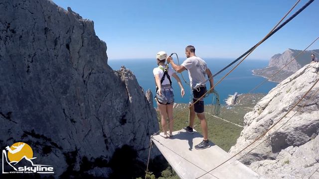 Яна Ильяс-Кая роупджампинг в Крыму с командой Скайлайн смотреть онлайн