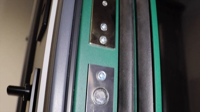 "Олимп с окном и английской решеткой" обзор двери с терморазрывом для частных домов смотреть онлайн