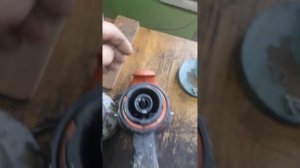 краскопульт электрический(ПИТ)не распыляет пузырит в банку.