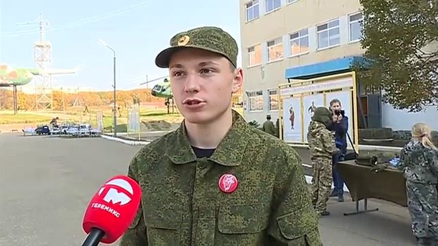 В Уссурийске прошел слет юнармейцев смотреть онлайн