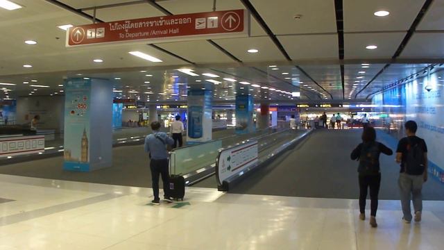 Бангкок, Таиланд метро Ratchaprarop, едем в аэропорт. Регистрация на наш рейс смотреть онлайн