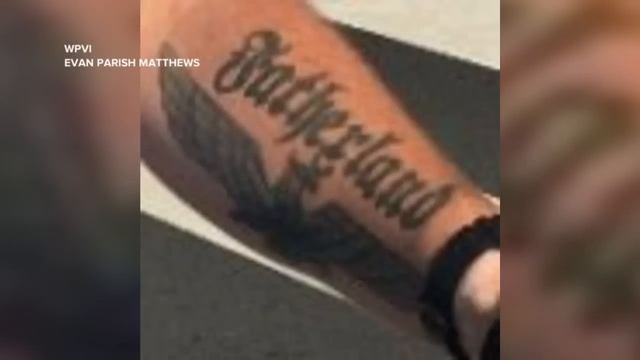 Cop Shown With Nazi-Style Tattoo смотреть онлайн