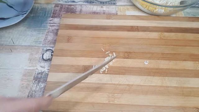 ЕВРЕЙСКАЯ ЗАКУСКА из плавленного сыра с чесноком и яйцом на гренках. Вкусная бутербродная намазка смотреть онлайн