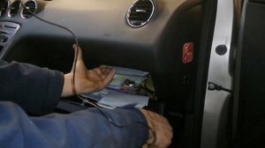 Peugeot 308, як зняти бардачок!!!