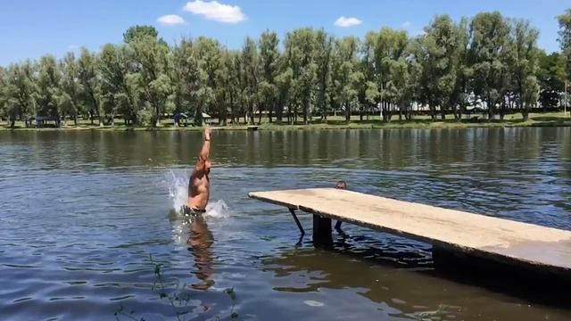 Колесо, Прыжки в воду (slow mo) смотреть онлайн