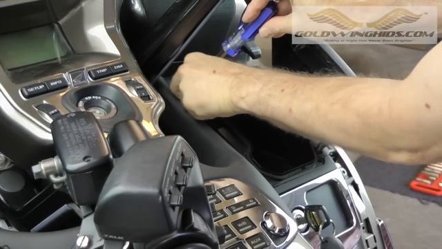 Install High-Power LED High Beam on GL1800 смотреть онлайн