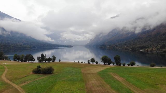 ПОЛЕТ В ГОРАХ (4K UHD) - Расслабляющая музыка | Beautiful Piano Music - Relaxing Music