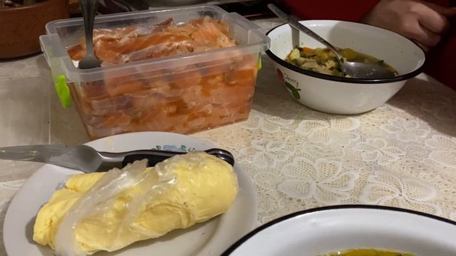 В 90-е?торговала ГАЗонами, в 2020-х покупаю продукты через интернет//Купить рыбу Одесса Привоз смотреть онлайн