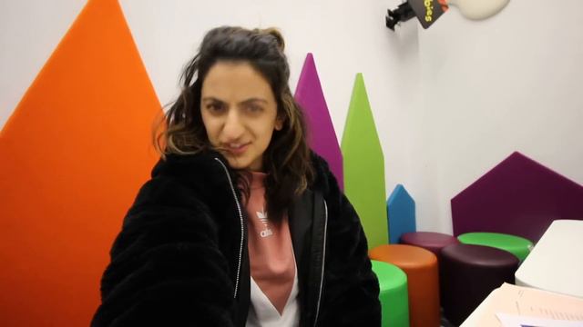 A Day in the Life of a TV Presenter смотреть онлайн