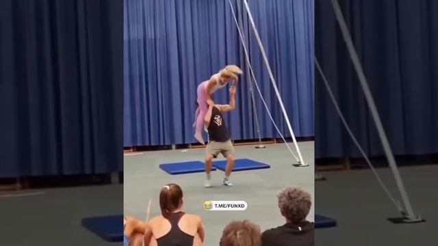 Неловко получилось??