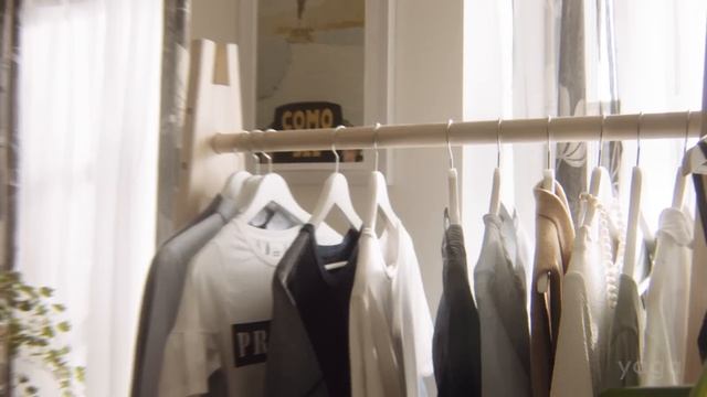 Do you know how much money is hanging in your closet? смотреть онлайн