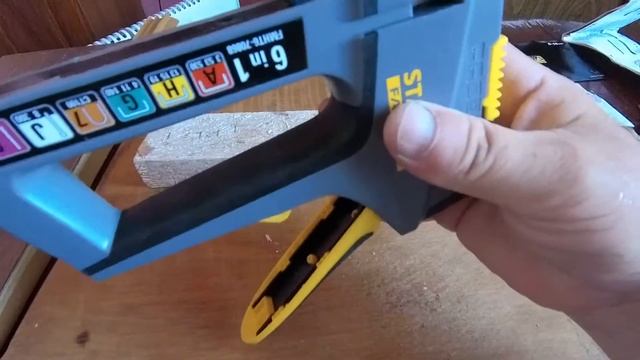 Степлер Stanley FMHT6-70868,Обзор и тест степлера Stanley FMHT6-70868,Stapler Stanley Fatmax