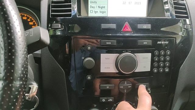 Как посмотреть температуру охлаждающей жидкости в Опель Зафира Б или Опель Астра H смотреть онлайн