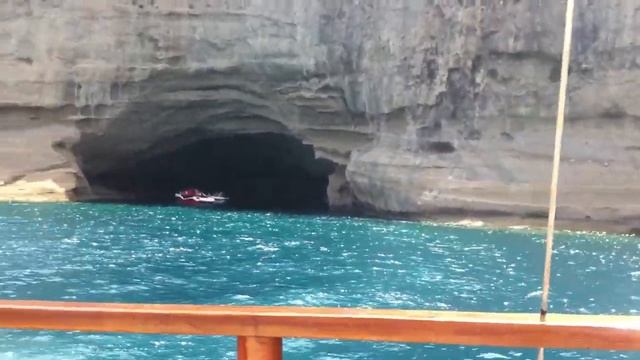 Катания на яхте смотреть онлайн