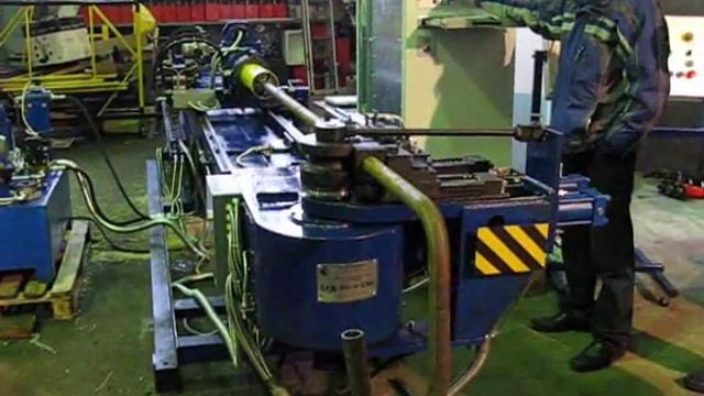 Автоматический дорновый гибочный станок с ЧПУ-управлением СГД-60-4-CNC производства "Техномаш" смотреть онлайн