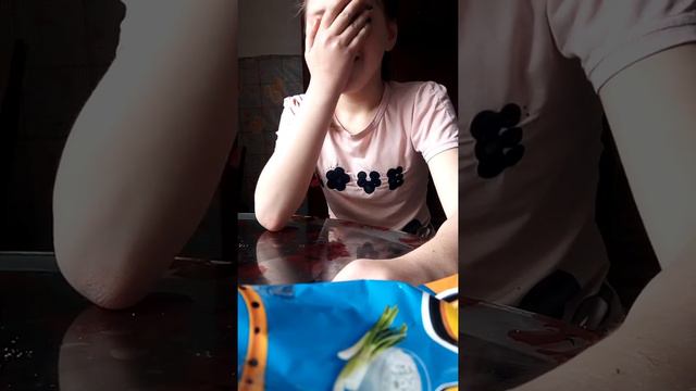 Бьём яйца об голову😂😂😂 смотреть онлайн
