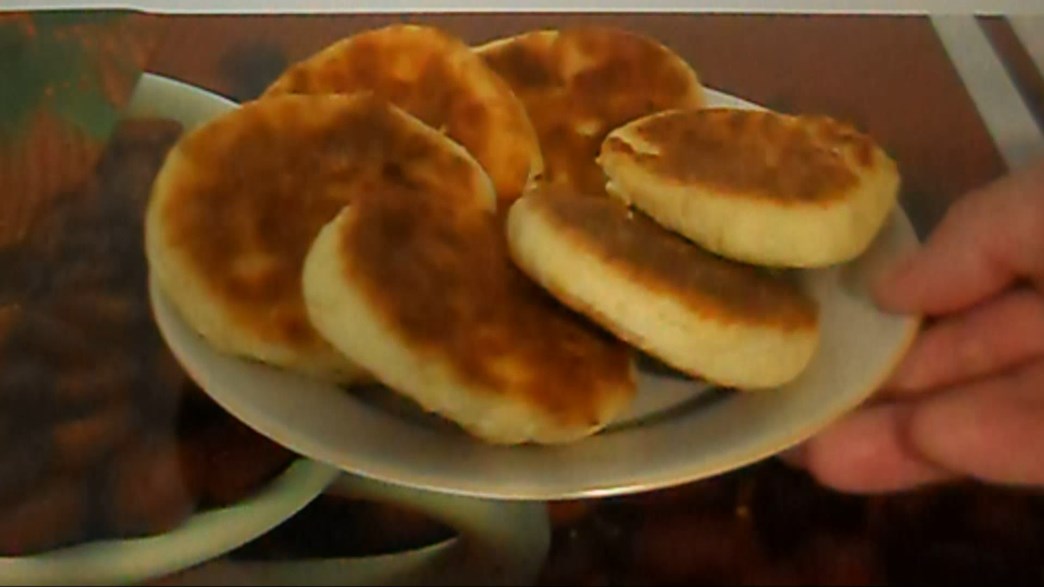 Вкусные сырники в духовке. Простой рецепт нежнейших сырников. Вкусно и полезно смотреть онлайн