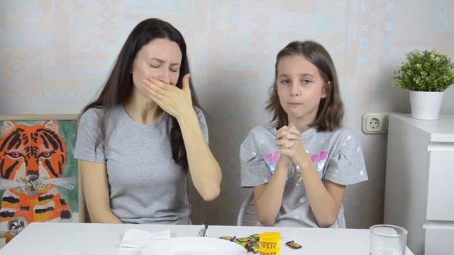 ПОПРОБУЙ съесть и не заплакать. КИСЛЫЙ ЧЕЛЛЕНДЖ / Токсик вэйст и другое смотреть онлайн