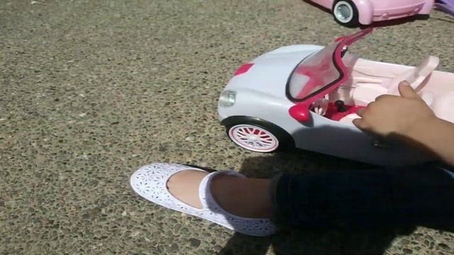 Fucking barbies are stuped смотреть онлайн