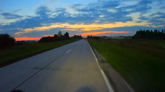 Катаем на байках вечером по областным дорогам смотреть онлайн