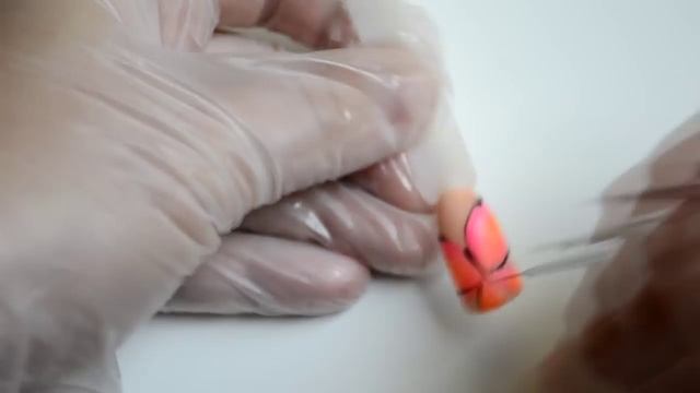 Дизайн ногтей! Бабочка украшенная стразами и бульонками. смотреть онлайн