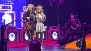 Avril Lavigne ft. Phem - Wannabe - Live in Stuttgart, Germany, 2023-04-28 (4K video)