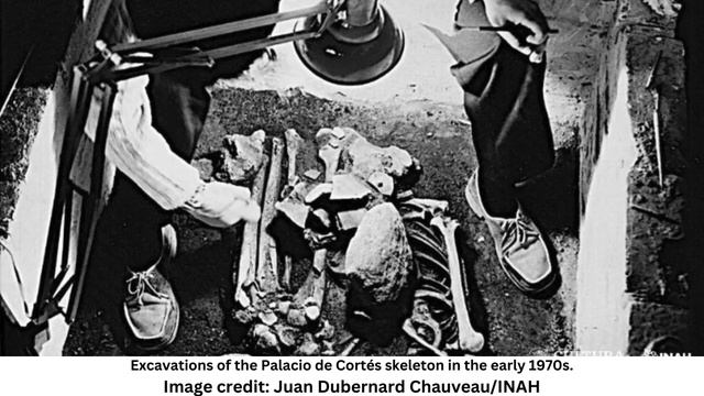 Skeleton Of "Spanish Monk" In Mexcian Palace Turns Out To Be An Aztec Woman смотреть онлайн