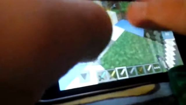 #4 Мод на улучшенные мечи для Minecraft pe 0.10.x смотреть онлайн