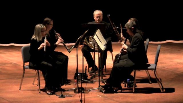 J.S. Bach: Concerto No. 2 after Vivaldi - II. Adagio смотреть онлайн