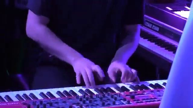 Sanjar Tursunov solo on Borderland Song смотреть онлайн