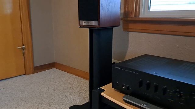 Yamaha A-S801 AND ZENITH DVB211 DVD FROM 2002 AND MARTIN-LOGAN MOTION 15I SPEAKERS смотреть онлайн