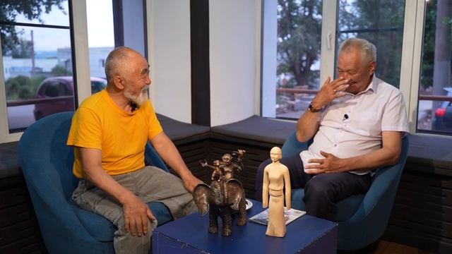 От солдата до скульптора и дипломата. История Эрдэма Цыбикжапова смотреть онлайн