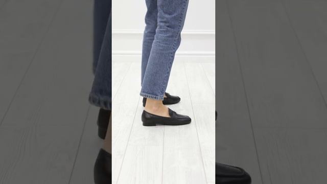 Черные лоферы с пряжкой из кожи без подкладки на венском каблуке VS73-148800 смотреть онлайн