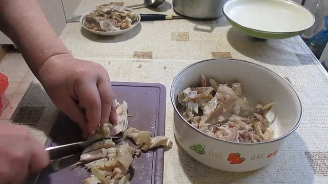 ЗАЛИВНОЕ ИЗ КУРИЦЫ! Отличная закуска на праздничном столе! Дёшево и сердито. смотреть онлайн