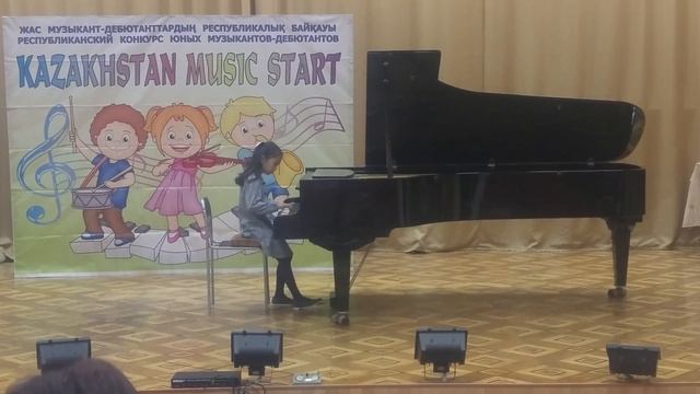 Жансая Беркимбаева - Чарли Чаплин (Н. Торопова) смотреть онлайн