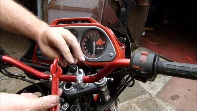 cbr1000f Landfill bike. Hydraulics,clutch and brakes. смотреть онлайн