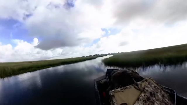 Excel Shallow Water F4 - Running Through Mud Cut смотреть онлайн