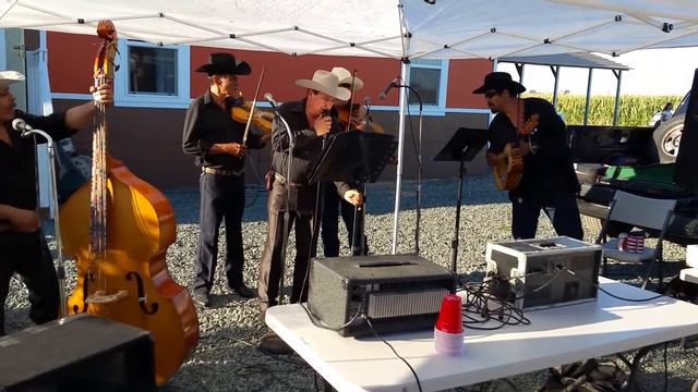 Juan Carlos Guzman Y Los Violines Del Sur смотреть онлайн